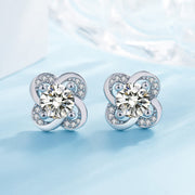 ピアス スタッドピアス レディース 女性 アクセサリー 小ぶり 小さめ フラワー お花 ラインストーン キラキラ シルバーカラー きれいめ お洒落 おしゃれ かわいい 普段使い デイリー お出かけ 耳飾り ギフト プレゼント 婦人用