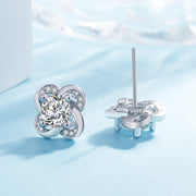 ピアス スタッドピアス レディース 女性 アクセサリー 小ぶり 小さめ フラワー お花 ラインストーン キラキラ シルバーカラー きれいめ お洒落 おしゃれ かわいい 普段使い デイリー お出かけ 耳飾り ギフト プレゼント 婦人用
