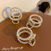ヘアクリップ バンスクリップ  ヘアアクセサリー レディース 女性 円形 サークル フェイクパール 上品 エレガント 華やか 華奢 シンプル 髪留め ヘアアレンジ まとめ髪 髪飾り 普段使い カジュアル お出かけ おしゃれ OL 会社 通勤 オフィス パーティー 結婚式 入学式 卒業式 ゴールドカラー