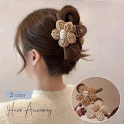 ヘアクリップ ヘアアクセサリー 髪留め バンスクリップ 大きめ 女性 レディース 婦人 お花 フラワー おしゃれ かわいい 秋冬