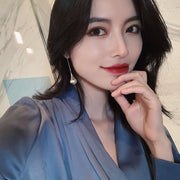 スタッドピアス レディース 女性用 アクセサリー フェイクパール 揺れる ロング チェーン ゴールドカラー 大粒 一粒 高見え 上品 エレガント カジュアル おしゃれ キュート 大人可愛い かわいい 存在感 耳飾り 普段使い 婦人 普段使い ファッション小物 プレゼント 贈り物 ギフト 誕生日 記念日 お出かけ プチギフト ホワイト 白 レッド 赤  パーティー 2次会 結婚式 フォーマル