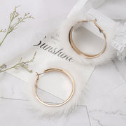ピアス フープピアス リングピアス レディース 女性 アクセサリー フェイクファー ふわふわ かわいい お洒落 耳飾り ファッション小物 プレゼント ギフト