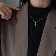 ネックレス ペンダント アクセサリー レディース クロス 十字架 ラインストーン チェーン 細め シンプル 上品 おしゃれ シルバーカラー モチーフ ジュエリー ショート フォーマル