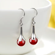 ピアス フックピアス アクセサリー レディース 両耳用 銀色 レッド 黒 ボール ビーズ 揺れる ゆらゆら 可愛い シンプル おしゃれ ギフト 記念日 誕生日 プレゼント 贈り物 ファッション小物 女性用 婦人用 女の子