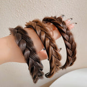 三つ編みカチューシャ 部分ウィッグ ウィッグ付き ヘアアクセサリー レディース 女性用 婦人用 ファッション小物 三つ編み 編み込み風 ヘアアレンジ 髪飾り ボリュームアップ 自然 簡単 お出かけ カジュアル デイリー 普段使い 結婚式 パーティー おしゃれ かわいい 上品
