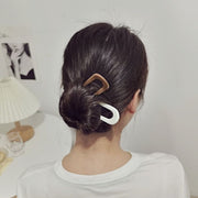 かんざし 簪 U字 レディース 女性 婦人 ヘアアクセサリー 髪飾り Uピン ヘアピン ヘアアレンジ まとめ髪 髪留め 挿すだけ ヘアコーム アップスタイル シンプル かわいい カジュアル 定番 ベーシック おしゃれ 黒 白 茶 灰 ピンク