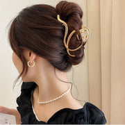 バンスクリップ クロウクリップ ヘアクリップ レディース 女性 婦人 ヘアアクセサリー 髪飾り まとめ髪 ウェーブ 無地 単色 シンプル  ヘアアレンジ かわいい おしゃれ お出かけ