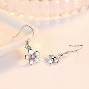 フックピアス レディース アクセサリー ラインストーン 桜 サクラ さくら 花 フラワー 上品 華奢 カジュアル シンプル かわいい 揺れる デイリー プレゼント ギフト 贈り物 お祝い 記念日 誕生日 デート 女子会 パーティー 入学 卒業 結婚式 お呼ばれ お出かけ 普段使い おしゃれ きれいめ OL オフィス フェミニン エレガント 大人女子 シルバーカラー