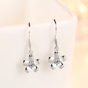 フックピアス レディース アクセサリー ラインストーン 桜 サクラ さくら 花 フラワー 上品 華奢 カジュアル シンプル かわいい 揺れる デイリー プレゼント ギフト 贈り物 お祝い 記念日 誕生日 デート 女子会 パーティー 入学 卒業 結婚式 お呼ばれ お出かけ 普段使い おしゃれ きれいめ OL オフィス フェミニン エレガント 大人女子 シルバーカラー