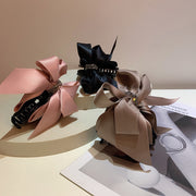 ヘアクリップ バンスクリップ レディース 女性 ヘアアクセサリー リボン 単色 髪留め 髪飾り まとめ髪 ヘアアレンジ 簡単 かわいい 華やか ひらひら シンプル キュート お出かけ 通勤 オフィス 黒 ピンク 灰