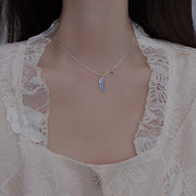 ネックレス アクセサリー レディース 女性 婦人 ラインストーン リーフ 葉 シンプル かわいい おしゃれ 上品 ギフト プレゼント 贈り物 ファッション雑貨