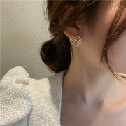 ピアス スタッドピアス レディース 女性 アクセサリー ハート ラインストーン キラキラ ゴールドカラー お洒落 可愛い キュート ファッション小物 プレゼント 贈り物
