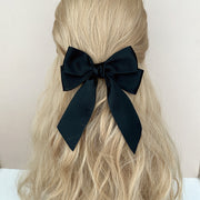バレッタ レディース 女性 婦人 大人 髪飾り 髪留め ヘアアクセサリー リボン型 リボン風 黒 白 ピンク 赤 無地 シンプル おしゃれ かわいい 可愛い カラバリ豊富