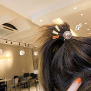ポニーフック ヘアフック ヘアカフス レディース ヘアアクセサリー ボール 球 シンプル 無地 ゴールドカラー フェイクパール 髪飾り ヘアアレンジ ポップ カラフル フェミニン かわいい エレガント 大人女子 おしゃれ 女性用 婦人用 ポニーテール ピンク ブラウン グリーン イエロー パープル グレー カラバリ豊富