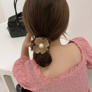 ヘアクリップ バンスクリップ レディース 女性用 ヘアアクセサリー ヘアアレンジ 髪留め 髪飾り 花 フラワーモチーフ パール調 ブラック ピンク クリア 上品 かわいい おしゃれ ファッション小物