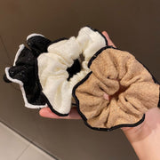 シュシュ ヘアゴム 髪ゴム ヘアアクセサリー レディース 髪飾り 髪留め ヘアアレンジ まとめ髪 可愛い おしゃれ シンプル カジュアル ブラック ホワイト ブラウン