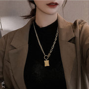 ネックレス ペンダント レディース 女性用 アクセサリー チェーン タグ かっこいい おしゃれ ギフト プレゼント ゴールドカラー シルバーカラー