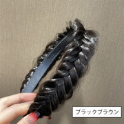 三つ編みカチューシャ ヘアアクセサリー レディース みつあみ 編み込み風 ヘアアレンジ 髪飾り ヘッドアクセ おしゃれ かわいい 上品 ボリュームアップ 自然 簡単 お出かけ カジュアル デイリー 普段使い 結婚式 パーティー 女性用 婦人用 ファッション小物