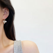 フープピアス レディース サークル リングタイプ 女性用 アクセサリー ゴールドカラー 揺れる ラインストーン キラキラ ビーズ 存在感 定番 高見え 高級感 耳飾り キャッチ不要 おしゃれ 大人可愛い プレゼント 婦人 カジュアル 普段使い 誕生日 プレゼント ギフト 贈り物 記念日 お出かけ ファッション小物