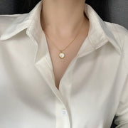 ネックレス アクセサリー レディース 女性用 ゴールドカラー 円形 かわいい おしゃれ シンプル 小さめ ギフト 記念日 誕生日 プレゼント 贈り物 デート 女子会 パーティー お呼ばれ ファッション小物 婦人用 女の子 金色