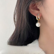 スタッドピアス パール調 ラインストーン シェル風 揺れる アクセサリー レディース 女性用 ラウンド型 ドロップ型 丸型 しずく型 ファッション小物 おしゃれ 上品 かわいい ゆらゆら ゆれる プレゼント ギフト 誕生日 記念日