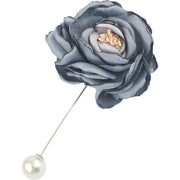 ブローチ ピンブローチ コサージュ レディース アクセサリー シルバーカラー フェイクパール 大粒 お花 フラワー 上品 高級感 高見え エレガント かわいい おしゃれ 大人可愛い お洒落 シンプル 女性 婦人用 プレゼント 贈り物 ギフト 誕生日 記念日 お出かけ 外出 お呼ばれ 結婚式 2次会 スーツ シャツ 帽子 襟元 ストール 入学式 卒業式 パーティー