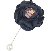 ブローチ ピンブローチ コサージュ レディース アクセサリー シルバーカラー フェイクパール 大粒 お花 フラワー 上品 高級感 高見え エレガント かわいい おしゃれ 大人可愛い お洒落 シンプル 女性 婦人用 プレゼント 贈り物 ギフト 誕生日 記念日 お出かけ 外出 お呼ばれ 結婚式 2次会 スーツ シャツ 帽子 襟元 ストール 入学式 卒業式 パーティー