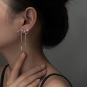 ピアス 両耳用 スタッドピアス アクセサリー レディース 女性 リボン 揺れる シンプル ファッション雑貨 かわいい おしゃれ ギフト プレゼント 贈り物