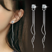 スタッドピアス アクセサリー レディース 女性用 ファッション小物 ラインストーン 立て爪 バックキャッチ チェーン 揺れる ゆらゆら 長め おしゃれ かわいい 上品 プレゼント ギフト 誕生日 記念日