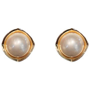 ピアス スタッドピアス レディース アクセサリー プレゼント 上品 大粒 大きめ 大ぶり フェイクパール ラウンド スクエア 台形 幾何学 図形 モチーフ おしゃれ お洒落 きれいめ 普段使い お出かけ お呼ばれ 女性 婦人 彼女 妻 嫁 恋人 友達 ギフト 贈り物 誕生日 記念日 母の日 ホワイトデー