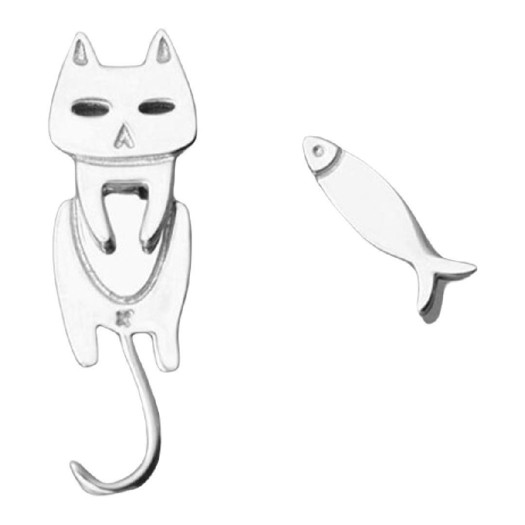 ピアス スタッドピアス アシンメトリー バックキャッチ レディース 女性 アクセサリー 猫 ネコ 魚 サカナ 小さめ 小ぶり シンプル シルバーカラー お洒落 おしゃれ かわいい 面白い 普段使い デイリー お出かけ 耳飾り ギフト プレゼント 婦人用
