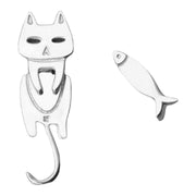 ピアス スタッドピアス アシンメトリー バックキャッチ レディース 女性 アクセサリー 猫 ネコ 魚 サカナ 小さめ 小ぶり シンプル シルバーカラー お洒落 おしゃれ かわいい 面白い 普段使い デイリー お出かけ 耳飾り ギフト プレゼント 婦人用