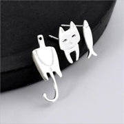 ピアス スタッドピアス アシンメトリー バックキャッチ レディース 女性 アクセサリー 猫 ネコ 魚 サカナ 小さめ 小ぶり シンプル シルバーカラー お洒落 おしゃれ かわいい 面白い 普段使い デイリー お出かけ 耳飾り ギフト プレゼント 婦人用