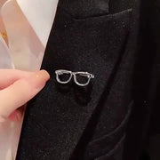 ブローチ ピンブローチ レディース アクセサリー メガネ 眼鏡 小ぶり 小さめ おしゃれ ユニーク 個性的 プレゼント ギフト