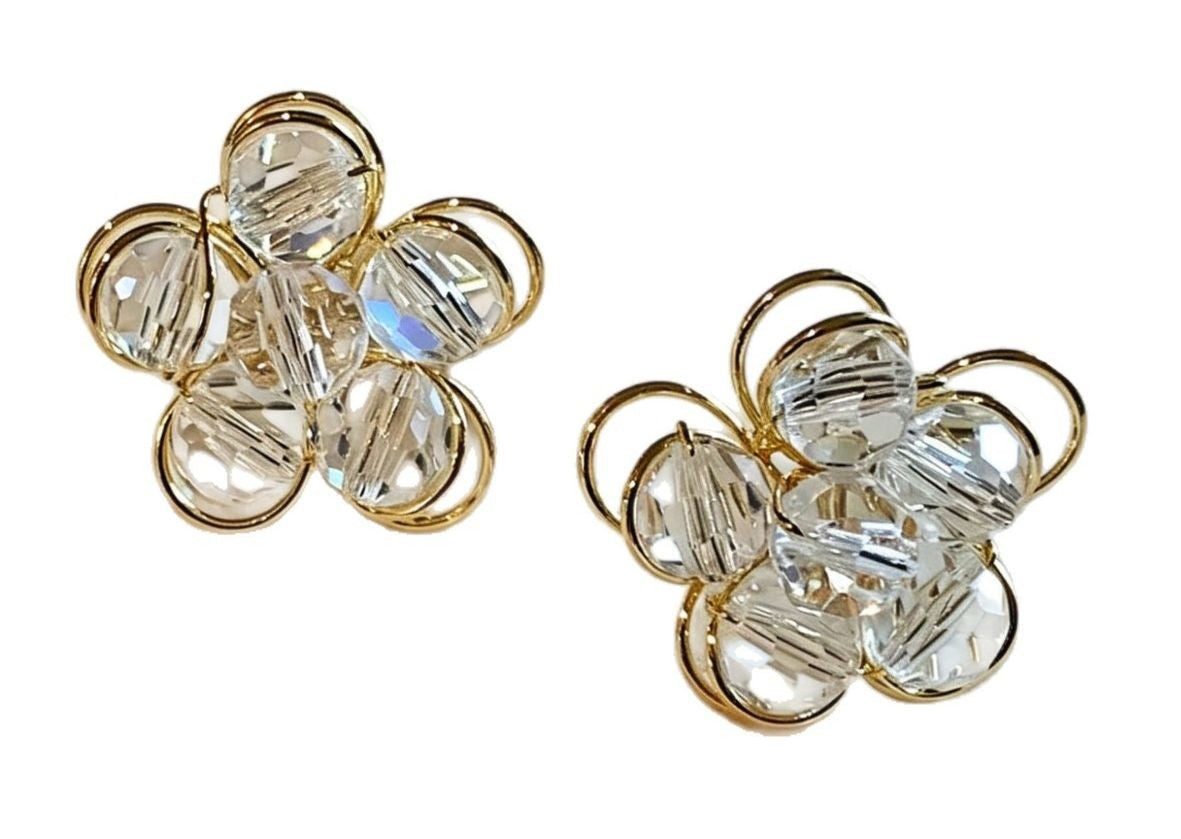 スタッドピアス アクセサリー レディース キャッチピアス クリアビーズ 花 フラワー かわいい おしゃれ カジュアル プレゼント ギフト 贈り物 女性用 婦人用 ファッション小物