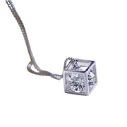 ペンダントトップ アクセサリー レディース 女性 婦人 ペンダントヘッド ネックレスチャーム サイコロ型 キューブ ラインストーン シンプル かわいい おしゃれ ギフト プレゼント 贈り物 ファッション雑貨
