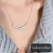 ネックレス 首飾り レディース 女性 アクセサリー ファッション雑貨 アズキチェーン ドロップ型 しずく型 ラインストーン シルバーカラー ホワイト シンプル カジュアル かわいい キュート フェミニン フォーマル プレゼント ギフト