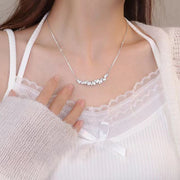 ネックレス 首飾り レディース 女性 アクセサリー ファッション雑貨 アズキチェーン ドロップ型 しずく型 ラインストーン シルバーカラー ホワイト シンプル カジュアル かわいい キュート フェミニン フォーマル プレゼント ギフト