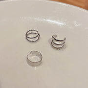 イヤーカフ イヤークリップ 3点セット レディース 女性 アクセサリー 重ねつけ シンプル 上品 おしゃれ かわいい ゴールドカラー シルバーカラー ブラック ギフト プレゼント 贈り物 ファッション小物 婦人用