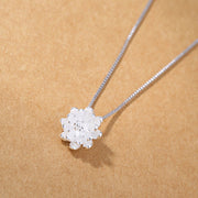 ペンダントトップ ペンダントヘッド ネックレスチャーム レディース 女性 アクセサリー 花 フラワー ジュエリー ファッション小物 おしゃれ シンプル きらきら かわいい 上品 きれいめ ギフト プレゼント 記念日 お祝い 銀色 黄