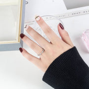 指輪 オープンリング アクセサリー 男女兼用 ユニセックス シルバーカラー 銀色 サイズ調整可能 開口 おしゃれ ギフト 記念日 誕生日 プレゼント 贈り物 ファッション小物 レディース メンズ 女性用 男性用