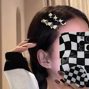 ヘアクリップ ヘアアクセサリー ヘアピン ピン レディース シンプル おしゃれ モノトーン 髪留め くちばしクリップ くちばしピン ヘアアレンジ 前髪 髪飾り かわいい キッズ 子供 白 黒 市松 チェッカー 丸