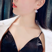 スタッドピアス レディース 女性 アクセサリー ファッション雑貨 小物 揺れる ラウンド ドロップ ラインストーン シルバーカラー ゴールドカラー ホワイト レッド シンプル 可愛い キュート 綺麗 プレゼント ギフト