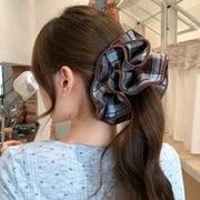 シュシュ ヘアゴム レディース ヘアアクセサリー 布製 4層 チェック柄 フリル 大きめ 髪飾り 髪留め ヘアアレンジ まとめ髪