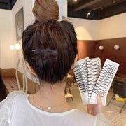 ヘアクリップ 11個セット 12個セット 13個セット レディース 女性 婦人 髪飾り 髪留め ヘアアクセサリー ドロップ型 リーフ型 ウェーブ型 トライアングル型 黒 ブラック 単色 おしゃれ シンプル お出かけシーン