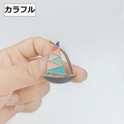 ブローチ アクセサリー ヨット 帆船 レディース ラインストーン キラキラ ワンポイント 胸元 襟元 おしゃれ かわいい ギフト プレゼント 贈り物 女性用 メンズ 男性用 ユニセックス 男女兼用