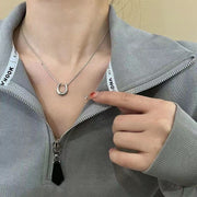 ネックレス レディース 女性用 アクセサリー 馬てい 馬蹄 蹄鉄型 ホースシュー おしゃれ かわいい シンプル カジュアル デイリー お出かけ 普段使い ギフト プレゼント 贈り物