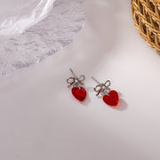 スタッドピアス レディース アクセサリー 耳飾り キャッチ式ピアス ラインストーン ハート リボン 可愛い おしゃれ ギフト 記念日 誕生日 贈り物 プレゼント 女性 外出 お出掛け デート ファッション小物