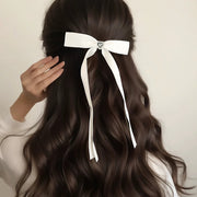 ヘアクリップ リボン レディース 女性 ヘアアクセサリー 髪留め 髪飾り まとめ髪 ヘアアレンジ かわいい おしゃれ 上品 細長 サテン風 ワンポイント ハート型 婦人用