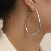 ピアス フープピアス 両耳用 レディース アクセサリー ティアドロップ型 雫 しずく型 楕円形 揺れる 大ぶり 大きめ おしゃれ シンプル 上品 きれいめ ギフト プレゼント